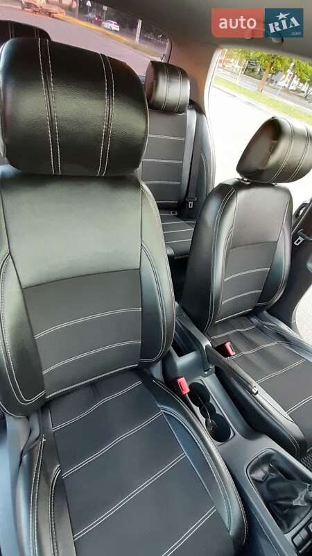 Хетчбек Volkswagen Golf 2005 в Кам'янець-Подільському