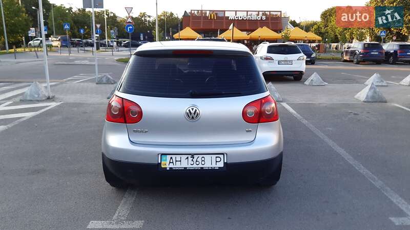 Хетчбек Volkswagen Golf 2005 в Кам'янець-Подільському