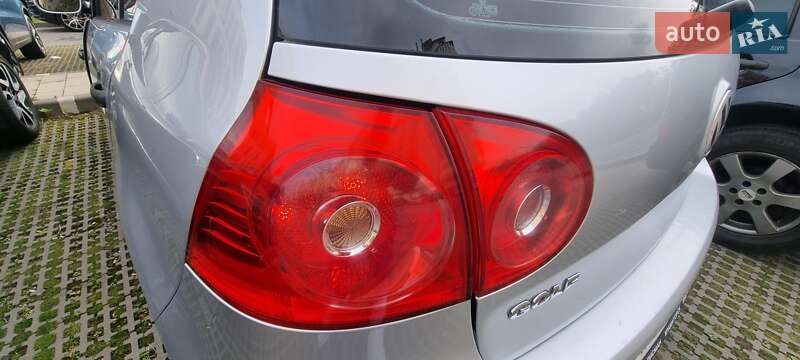 Хетчбек Volkswagen Golf 2005 в Кам'янець-Подільському