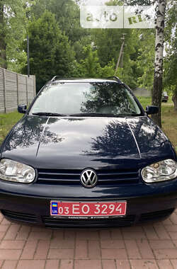 Универсал Volkswagen Golf 2003 в Хороле