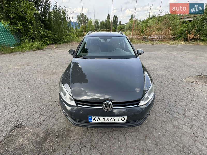 Универсал Volkswagen Golf 2013 в Киеве