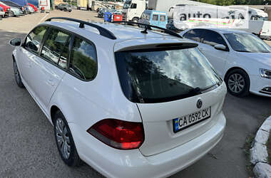 Універсал Volkswagen Golf 2012 в Києві