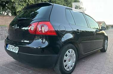 Хэтчбек Volkswagen Golf 2005 в Виннице