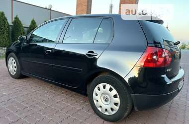 Хэтчбек Volkswagen Golf 2005 в Виннице