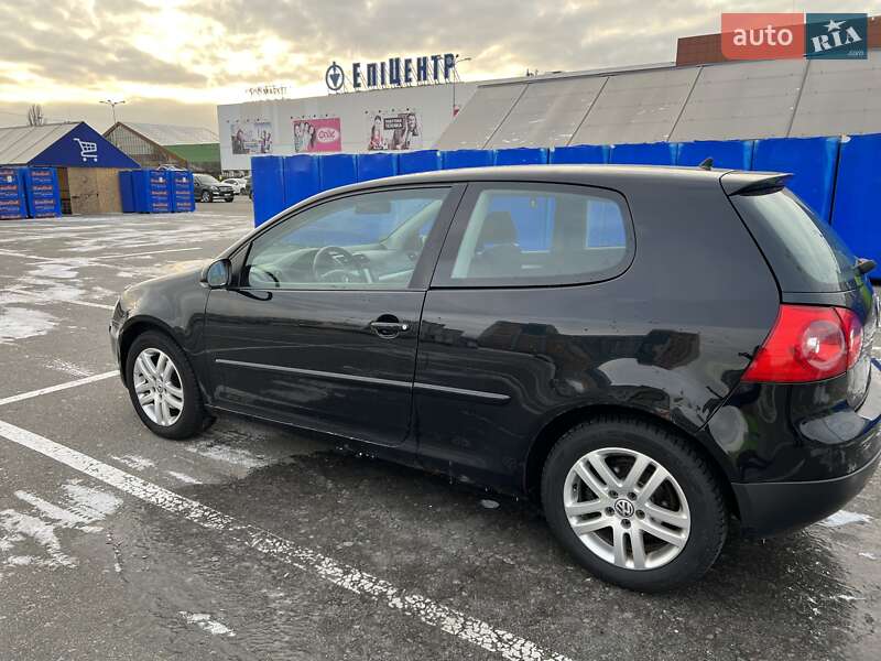 Хэтчбек Volkswagen Golf 2007 в Киеве