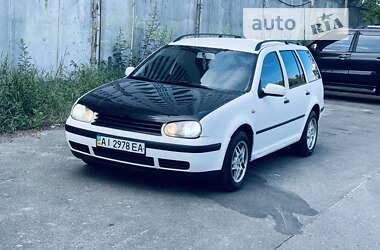 Универсал Volkswagen Golf 2000 в Киеве