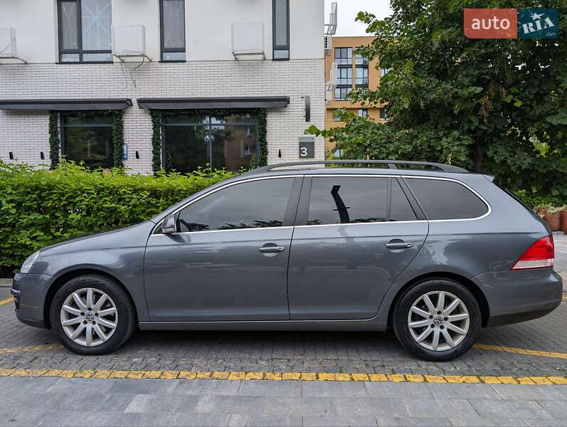 Універсал Volkswagen Golf 2009 в Києві