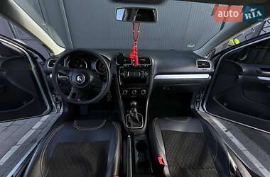 Универсал Volkswagen Golf 2010 в 