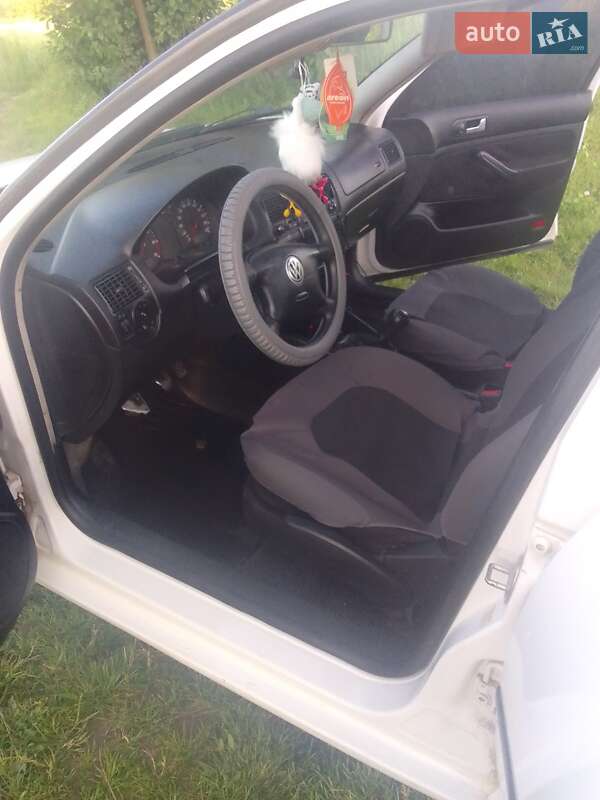 Хэтчбек Volkswagen Golf 1999 в Хмельницком