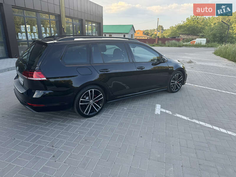 Универсал Volkswagen Golf 2018 в Виннице