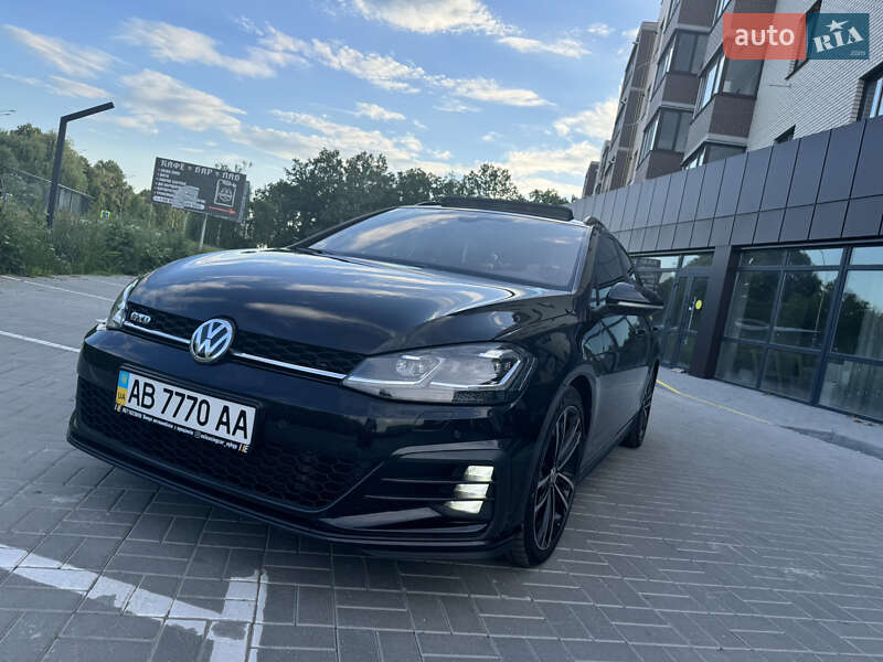 Универсал Volkswagen Golf 2018 в Виннице