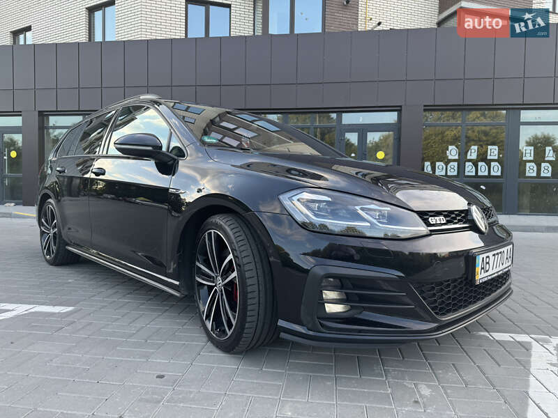 Универсал Volkswagen Golf 2018 в Виннице