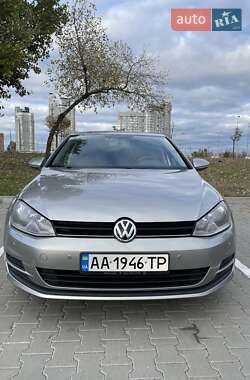 Хэтчбек Volkswagen Golf 2013 в Киеве