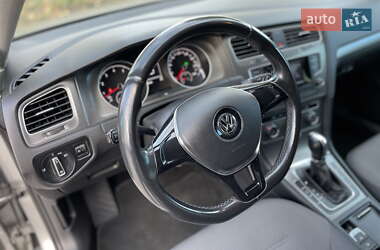 Хэтчбек Volkswagen Golf 2013 в Киеве