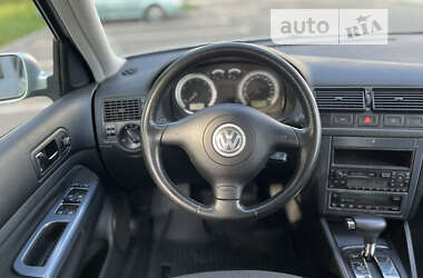 Хетчбек Volkswagen Golf 2002 в Вінниці