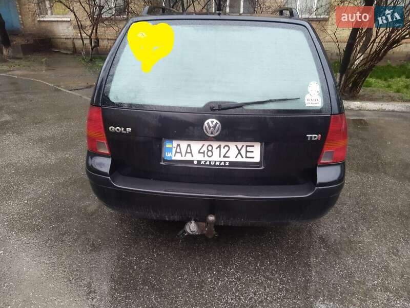 Универсал Volkswagen Golf 2002 в Киеве