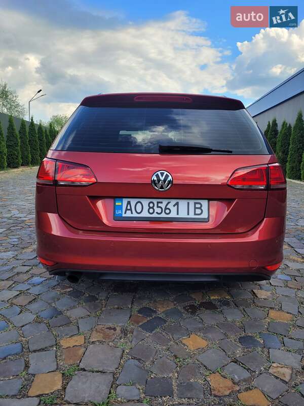 Універсал Volkswagen Golf 2014 в Мукачевому