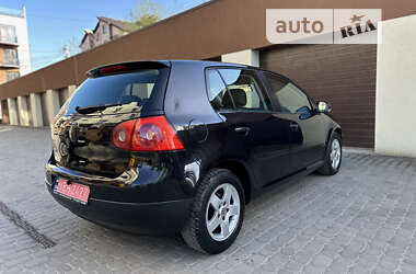 Хэтчбек Volkswagen Golf 2005 в Коломые