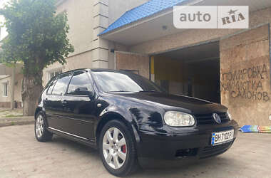 Хетчбек Volkswagen Golf 2003 в Татарбунарах