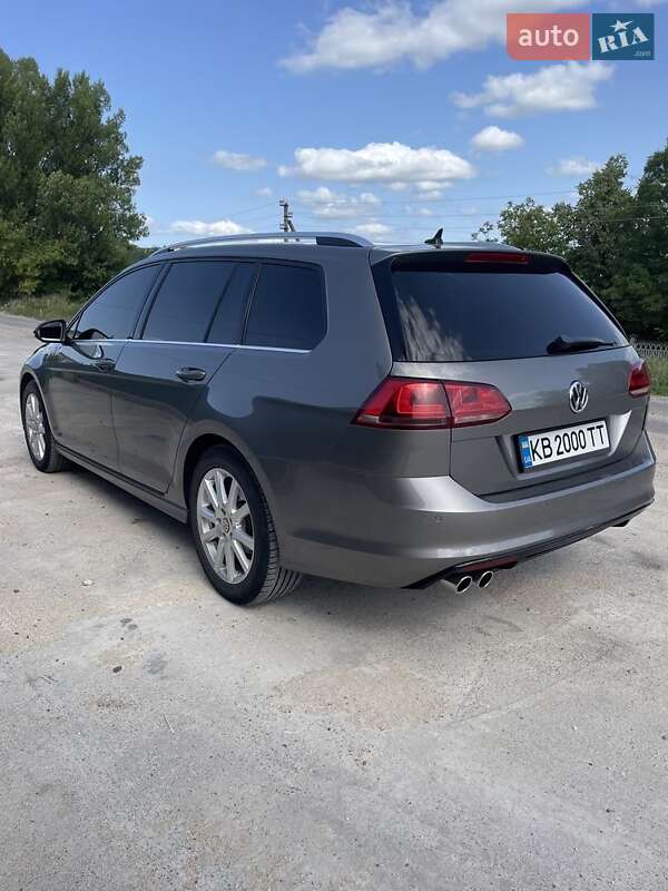 Универсал Volkswagen Golf 2015 в Песчанке