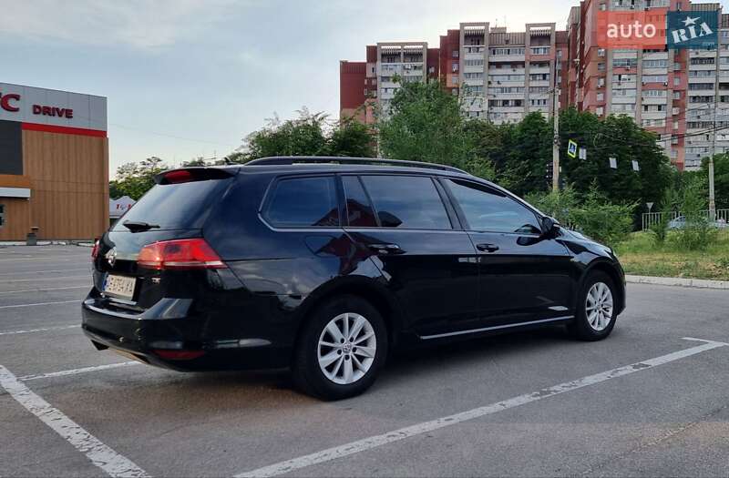 Универсал Volkswagen Golf 2016 в Днепре