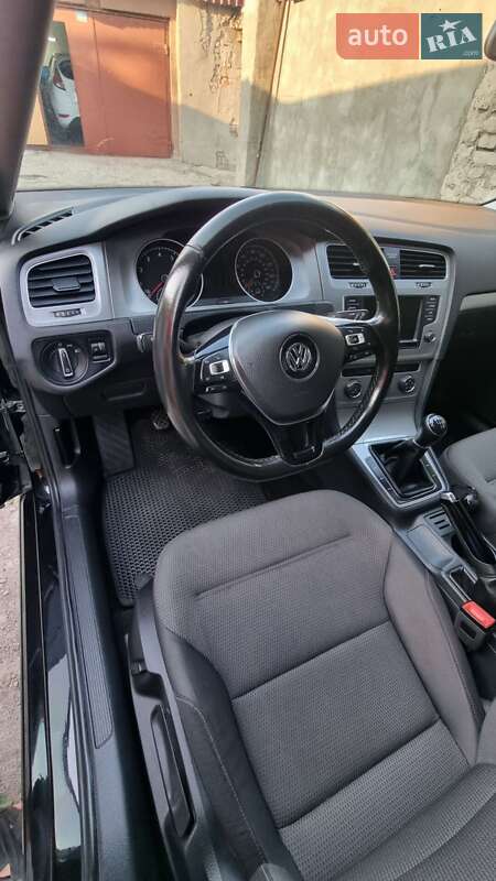 Универсал Volkswagen Golf 2016 в Днепре