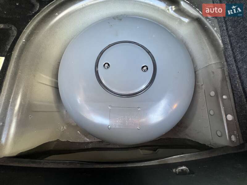 Хэтчбек Volkswagen Golf 2000 в Полтаве