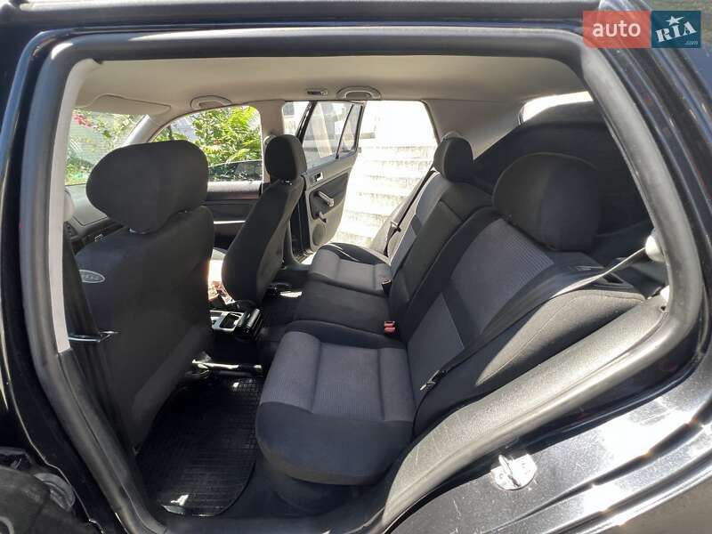 Хэтчбек Volkswagen Golf 2000 в Полтаве