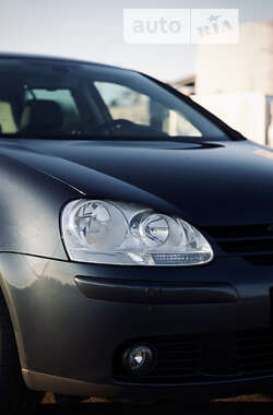 Хетчбек Volkswagen Golf 2008 в Рівному