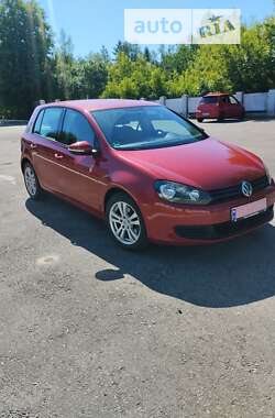 Хетчбек Volkswagen Golf 2010 в Гощі