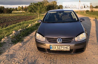 Хетчбек Volkswagen Golf 2004 в Красилові