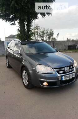 Універсал Volkswagen Golf 2009 в Романіву