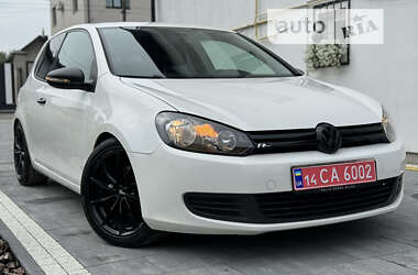 Хэтчбек Volkswagen Golf 2010 в Львове