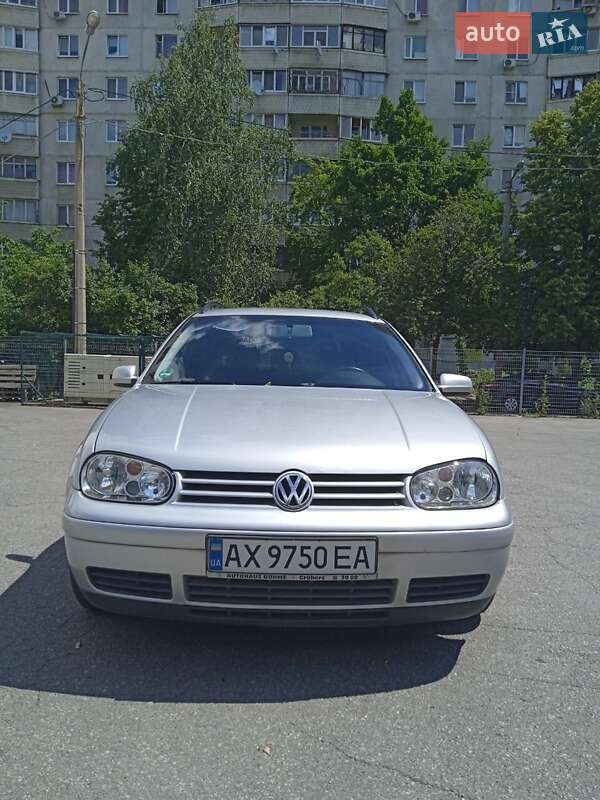 Універсал Volkswagen Golf 2005 в Ужгороді