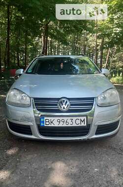 Універсал Volkswagen Golf 2009 в Рівному