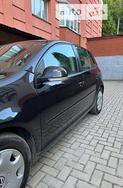 Хэтчбек Volkswagen Golf 2006 в Хмельницком