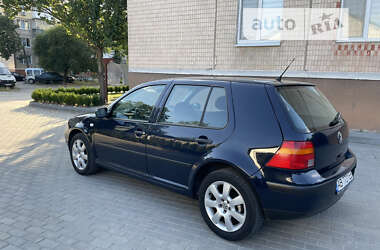 Хэтчбек Volkswagen Golf 2003 в Могилев-Подольске