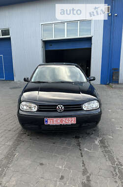 Хетчбек Volkswagen Golf 2002 в Ковелі