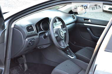 Універсал Volkswagen Golf 2010 в Луцьку