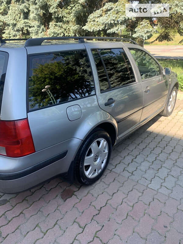 Універсал Volkswagen Golf 2006 в Івано-Франківську