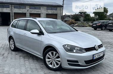 Универсал Volkswagen Golf 2014 в Калуше