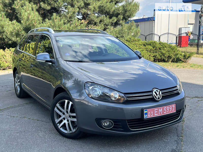 Универсал Volkswagen Golf 2011 в Полтаве