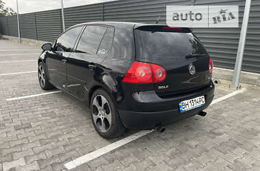 Хетчбек Volkswagen Golf 2005 в Миколаєві