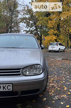 Хетчбек Volkswagen Golf 2003 в Василькові