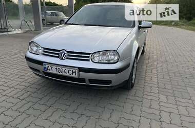 Хэтчбек Volkswagen Golf 2003 в Стрые