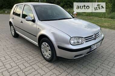 Хэтчбек Volkswagen Golf 2003 в Стрые