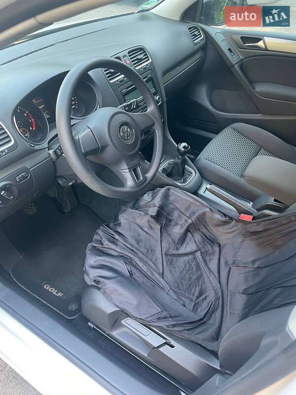 Хетчбек Volkswagen Golf 2009 в Рівному