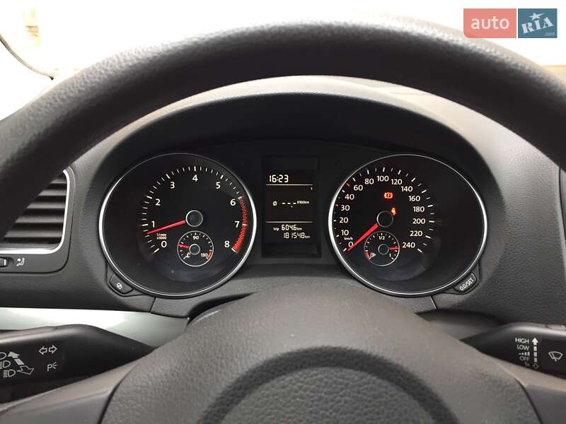Хетчбек Volkswagen Golf 2009 в Рівному