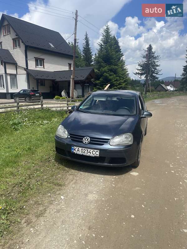 Volkswagen Golf 2004