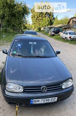 Хэтчбек Volkswagen Golf 2002 в Глухове